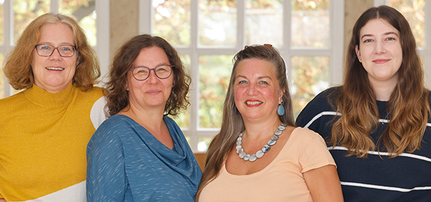 Dieses Team betreut Sie zu einem erfolgreichen Abschluss (v. l. n. r.): Dr. Ulrike Weymann, Iris Brucker, Heidi Gogolin und Tatjana Trierweiler - © ZWW